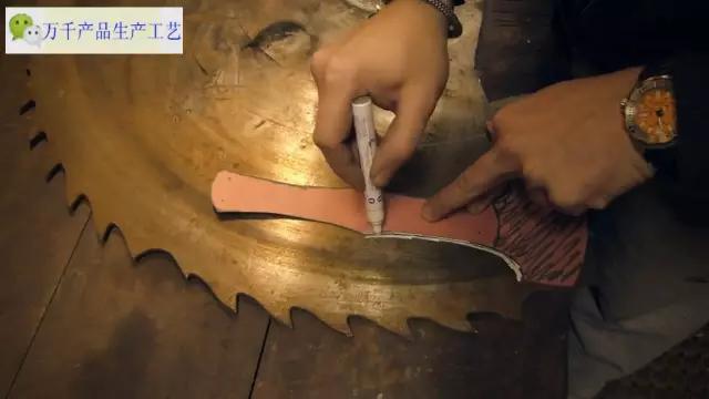 牛人用废旧锯片diy斧头,用锯片做的小斧头