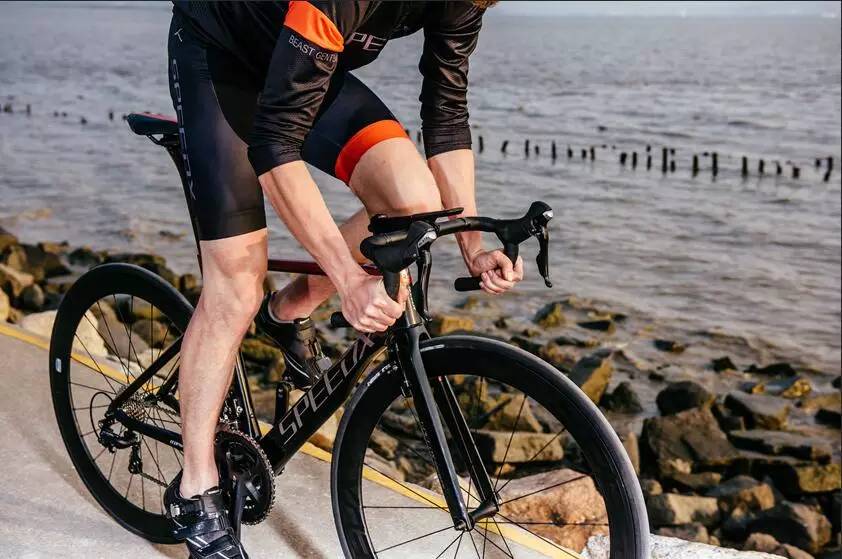 碳纤维自行车性价比最高的一款车,野兽自行车碳纤维