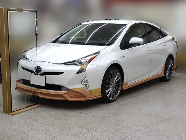 丰田Prius套上红色劲装会是怎么样的呢？