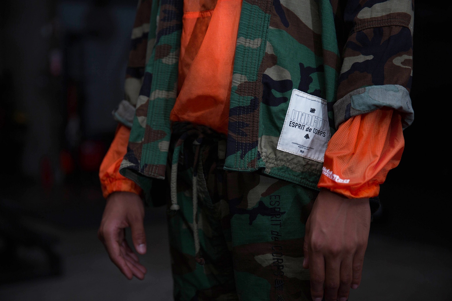 undefeated迷彩穿上效果,潮牌undefeated卫衣