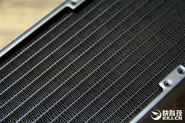 酷冷至尊冰神g240水冷安装教程,酷冷至尊冰神g240幻境扣具