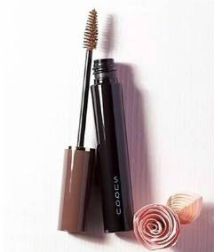 日本美容杂志《美的》评选：2017上半年最值得买的护肤品和彩妆，从平价到贵妇品牌都有