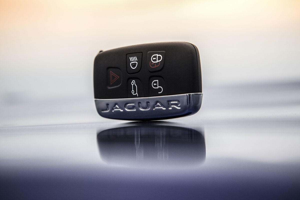 豹力英伦绅士试驾新款捷豹f-pace,试驾2.0t捷豹f-pace