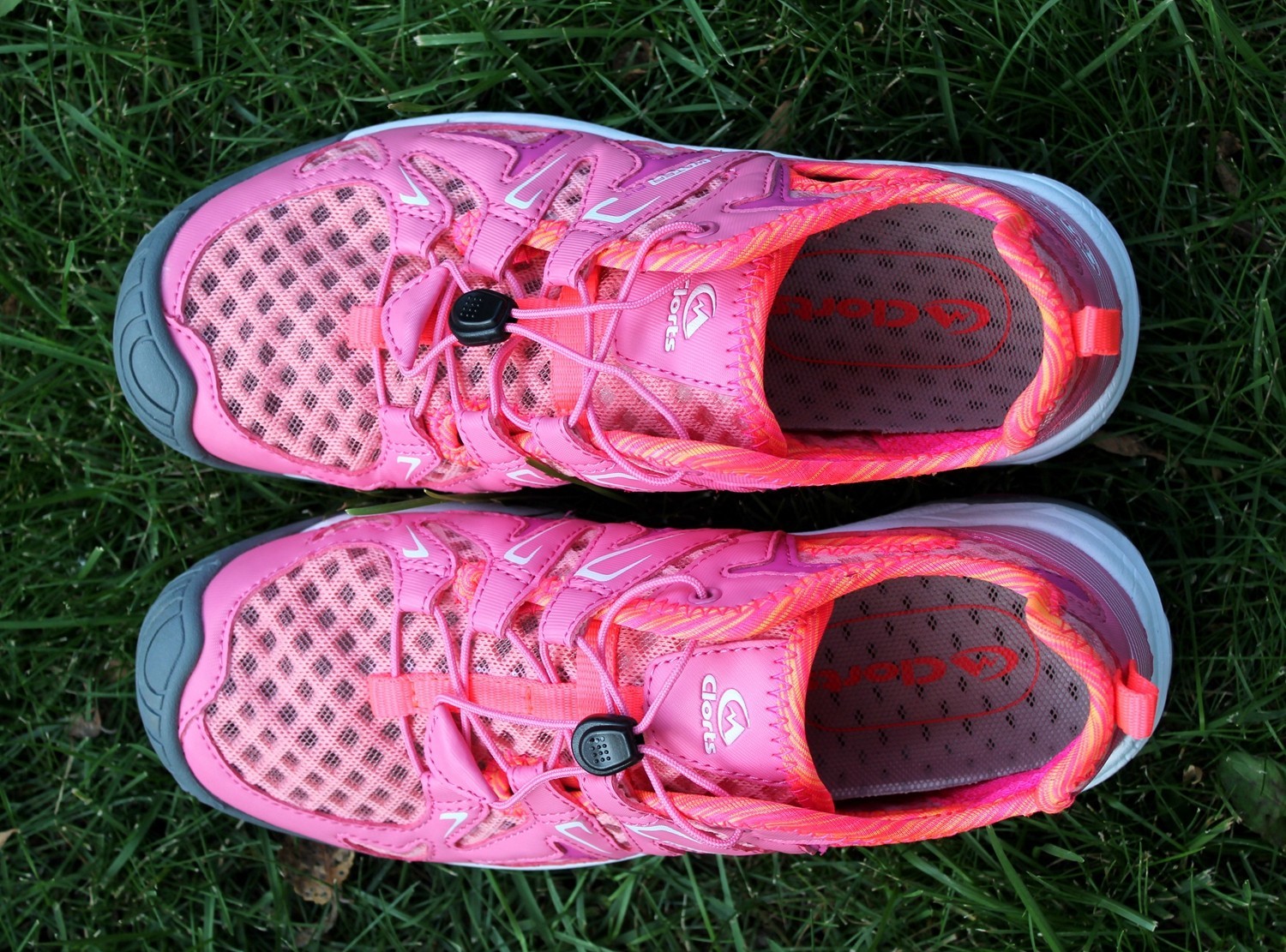 感受一份属于我的清凉——洛弛红Clorts户外溯溪鞋3H027D体验