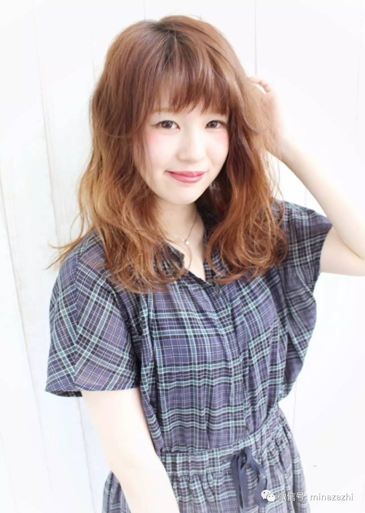 2022年最流行的发型长直发瓜子脸,2021年最流行的高颧骨发型中长发