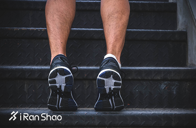 asicsgel-kayano24璇勬祴,asics鍏ラ棬缂撻渿璺戦瀷