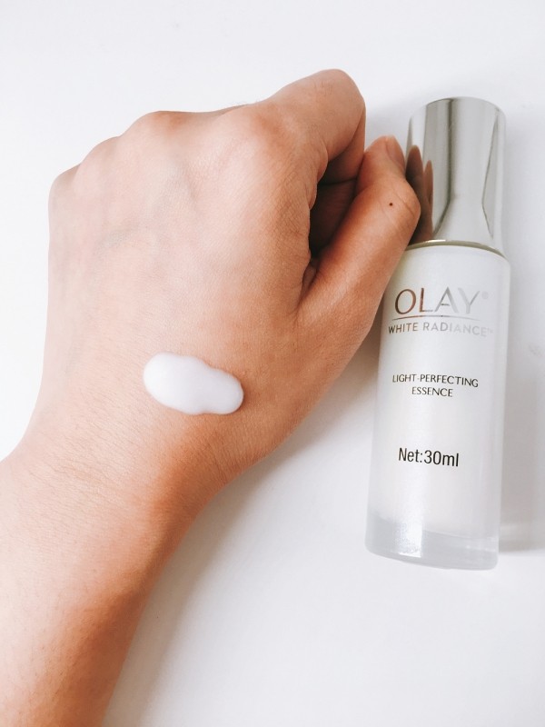 olay光感小白瓶有紫闪,olay小白瓶和城野医生377哪个好