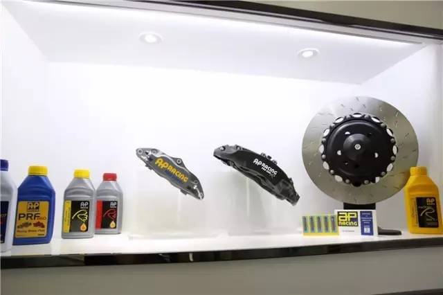 「资讯」驯服一辆车,首先要有一副好“鲍鱼”!