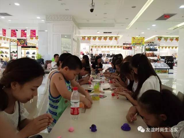 新疆伊犁薰衣草花海太美啦,石河子薰衣草专卖店在哪里