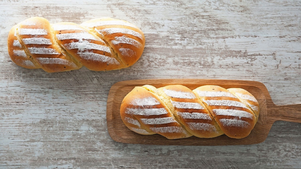 青岛排队的面包店,青岛最便宜的面包店永远都在排队