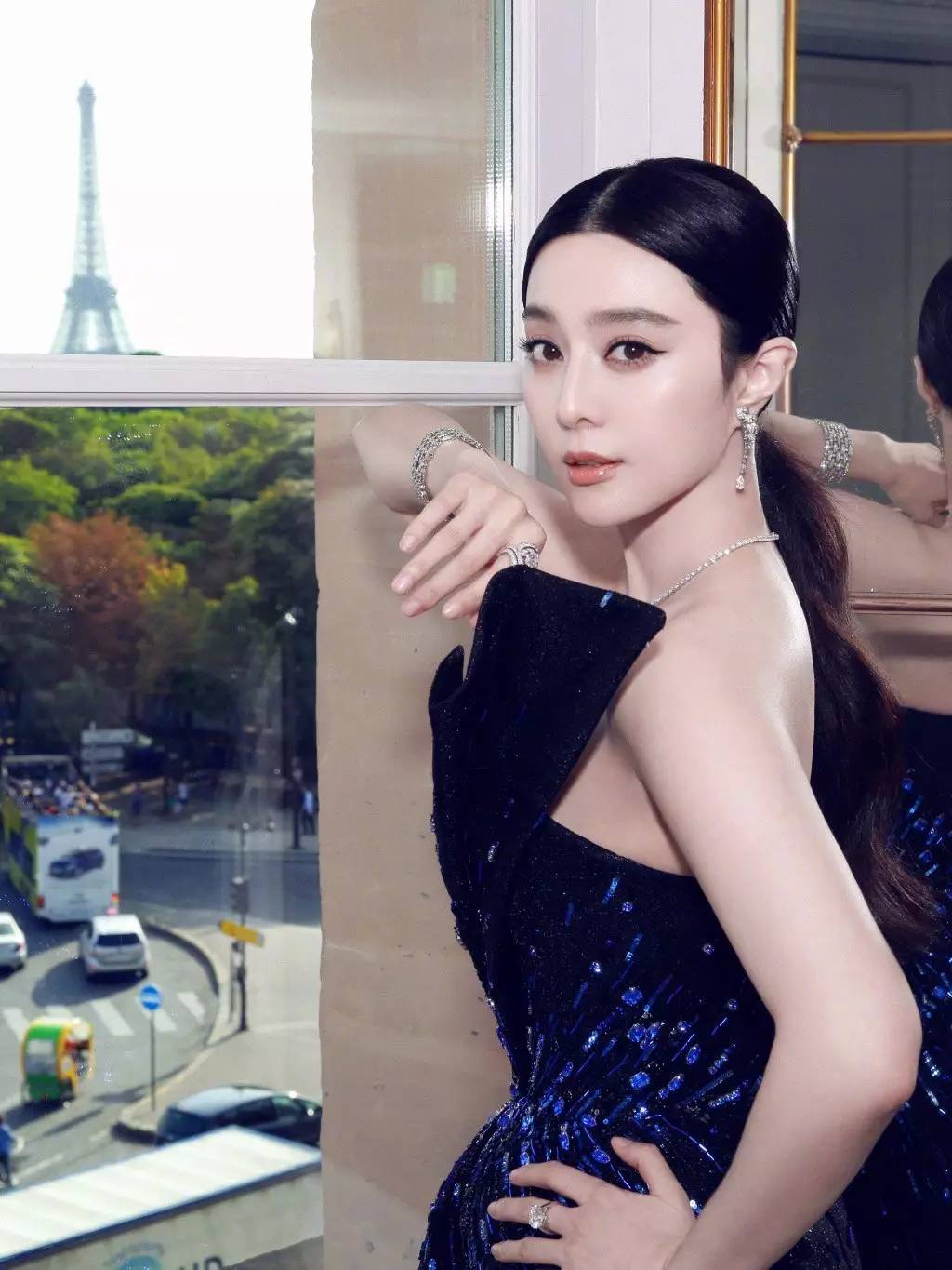 刘亦菲和吴昕谁更漂亮,刘亦菲吴昕短发