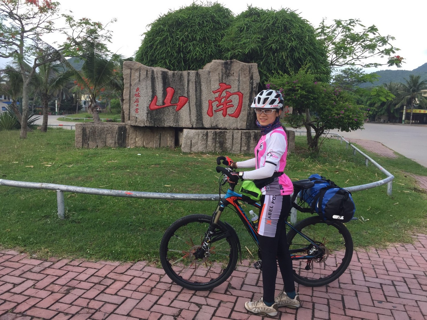 单车骑行环海南岛攻略,环海南岛骑行一圈花费