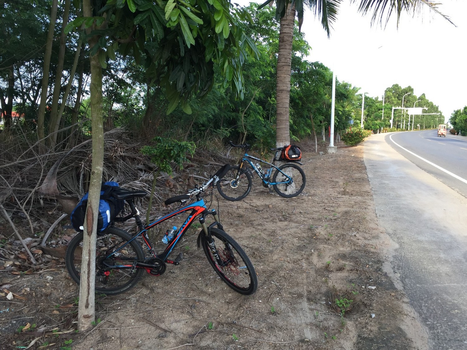 单车骑行环海南岛攻略,环海南岛骑行一圈花费