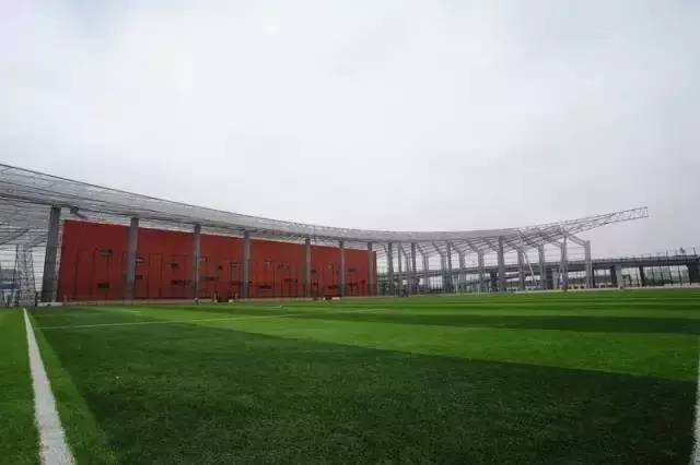 新静安体育中心空中球场,新静安体育中心体育馆