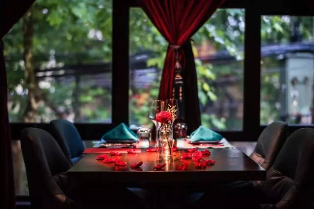 何以琛以玫餐厅,何以琛应晖香港吃饭