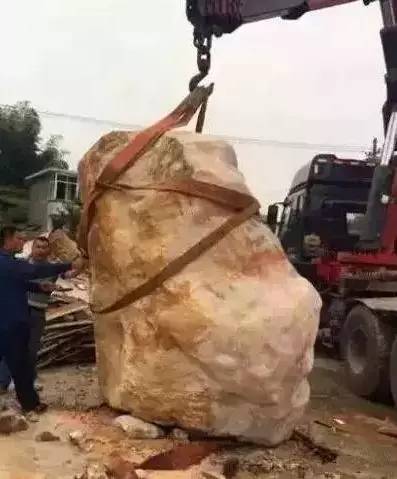 世界上最大的土豪鱼缸,寿山石东海龙宫鱼缸