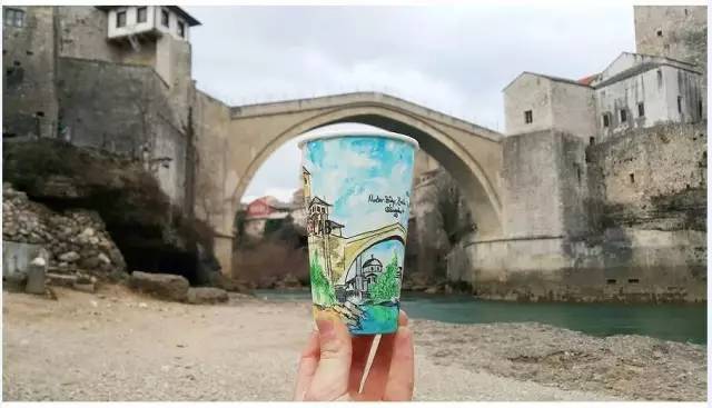 艺术家环游世界，他靠这个技能成为世界网红