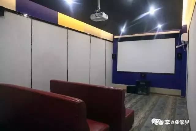 老街上的那个“轰趴”是个什么东西？