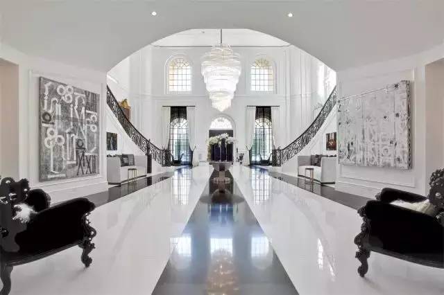 贝克汉姆探访贫困家庭,贝克汉姆17万房子