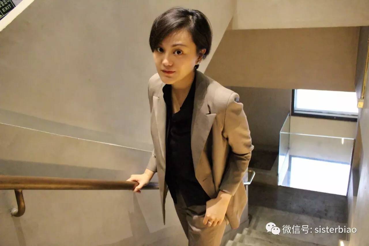 看到了大家挥舞的想要花钱的双手