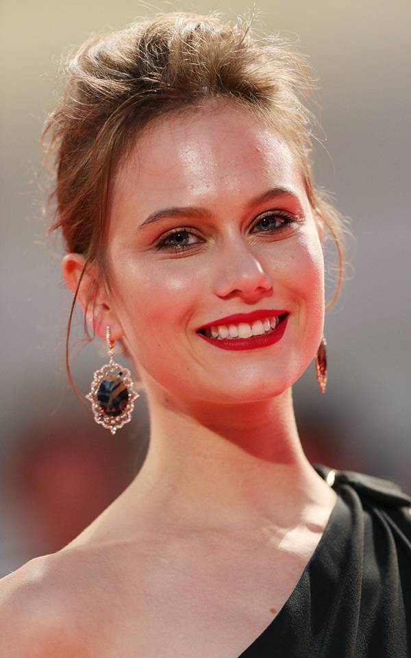 威尼斯电影节最佳红毯着装,再登威尼斯电影节红毯