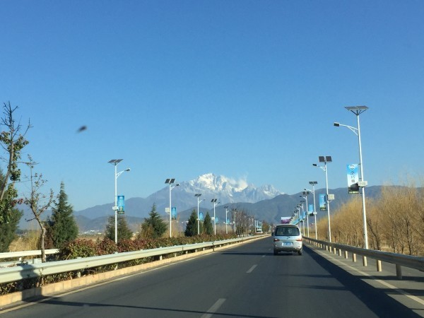 Hi,我是小可,我又回来了,产后第一次出行,娘子军奔赴女儿国