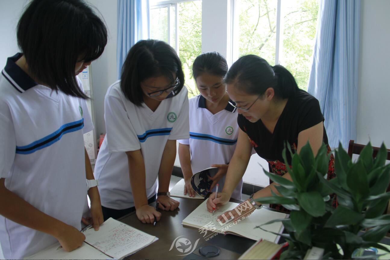 飞到渝东南的“金孔雀”