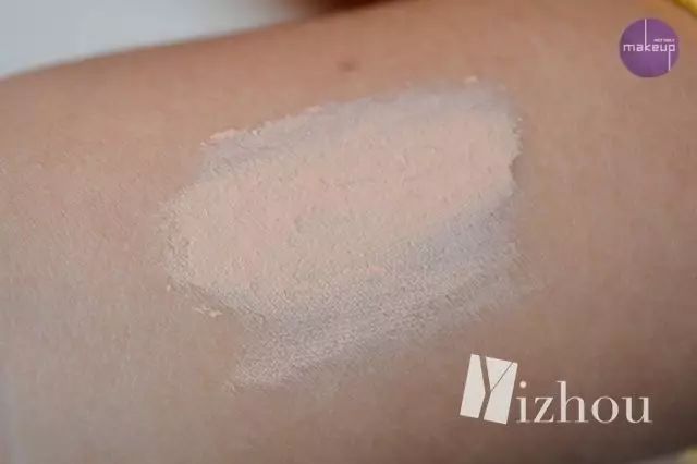 适合夜场上班的粉底液,月薪3k用什么粉底好