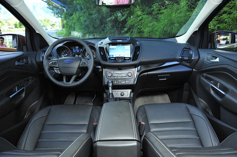 探界者科雷傲对比,科雷傲和翼虎对比