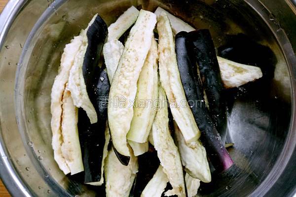 生拌茄子黄瓜,生拌茄子的危害