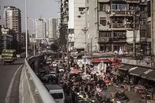 逛小商品市场,参观小商品市场