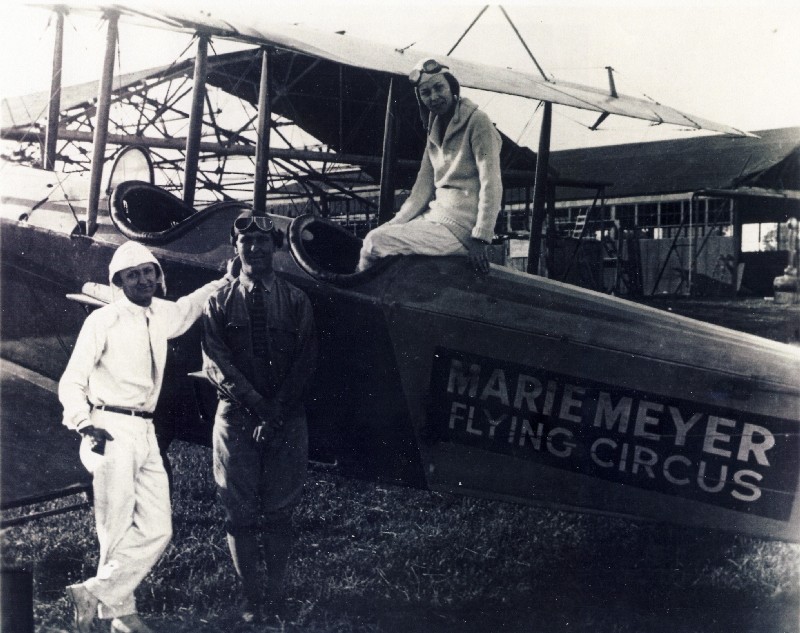 罗伯特琼斯空气动力学,电梯工学徒到工程师