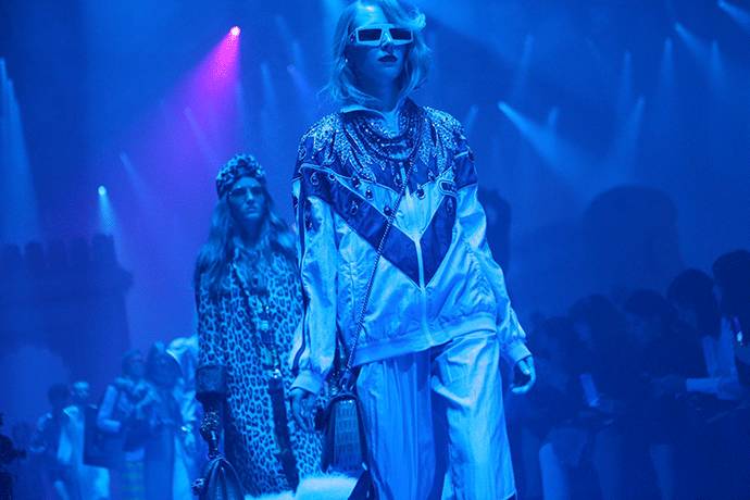 李宇春：Gucci 秀场可不只我一个「中国娃娃」｜时装周