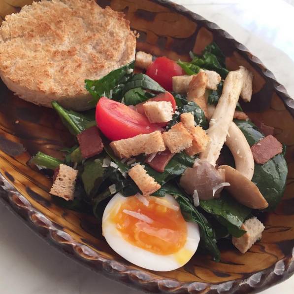 又双叒叕有一对日本小夫妻来花式撒狗粮了!只有吃到恋人用心做出的料理时才会笑得这么甜吧!