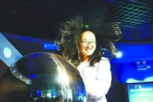 尴了个尬，娃仔爱问的这些问题，柳州很多家长听完都想捂脸逃走……