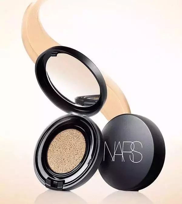 “老司机”NARS开车进北京｜登陆SKP再留情！腮红口红“污”到没眼看，底妆系列也玩“假正经”？