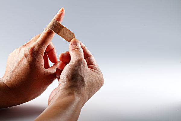 舆情速览｜过期8个月的注射液被输进患儿体内儿童药物中毒80%为误服