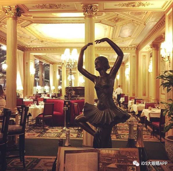 赵丽颖18巴黎时装周,赵丽颖咖啡馆