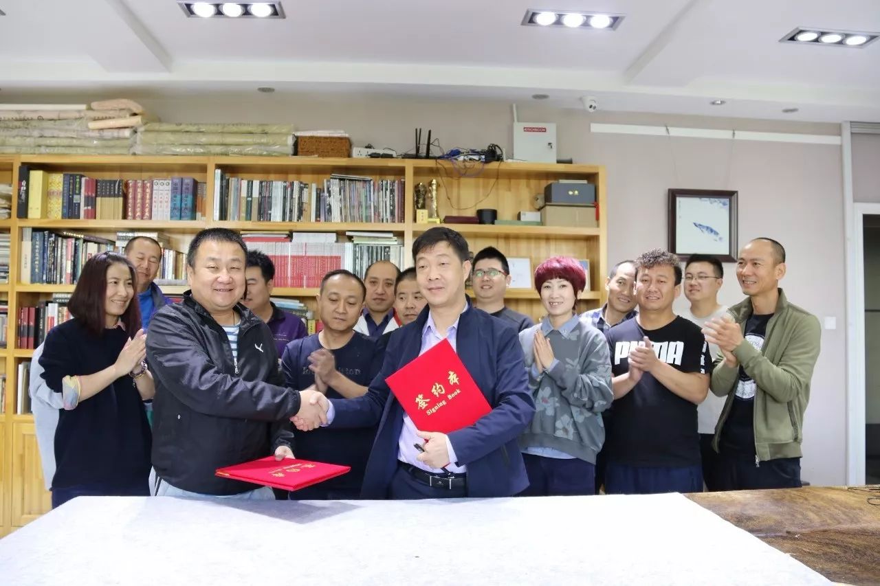 和田玉交易中心首批采购商会员签约仪式圆满成功