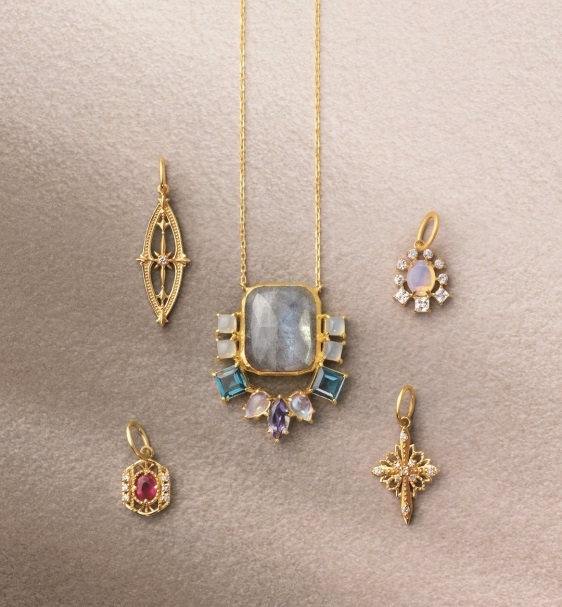 武汉女生衣服,武汉的女士服装