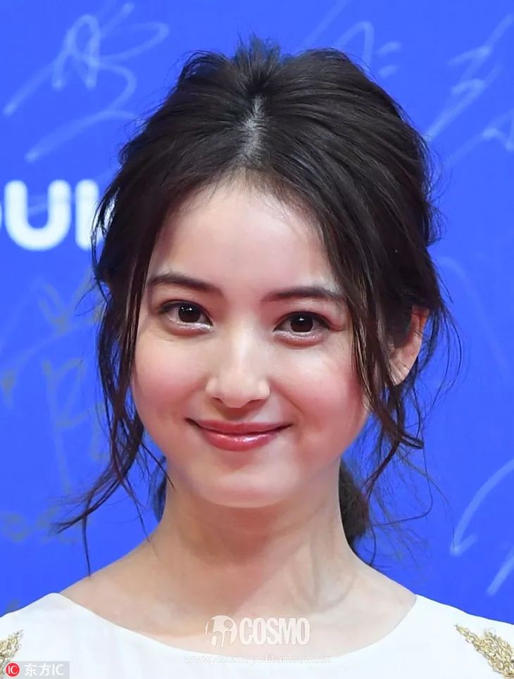 美人计戴眼镜刘海怎么剪好看,肉肉脸型适合什么刘海