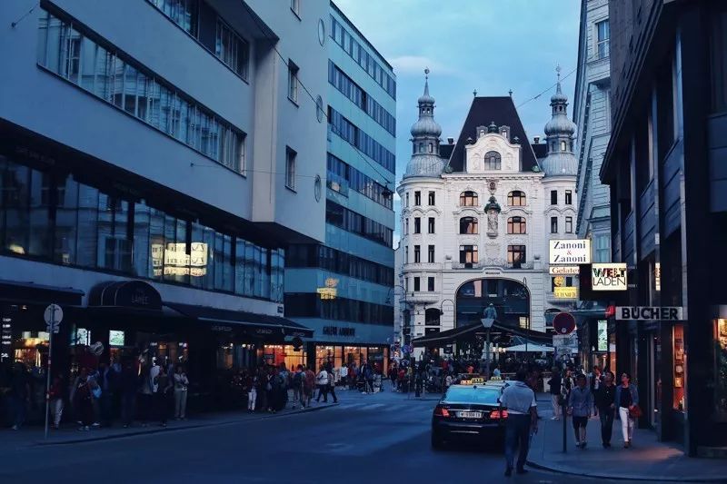 维也纳是一个浪漫的地方,维也纳是一座充满艺术气息的城市