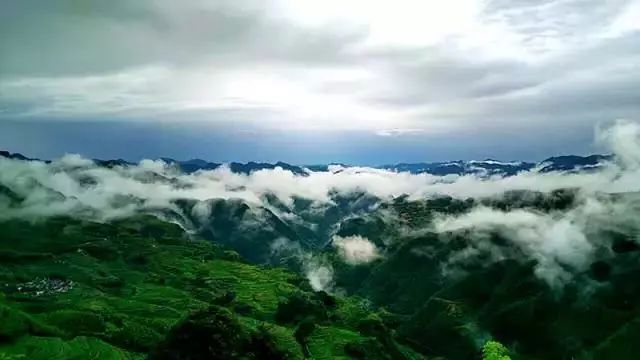 3天2夜！秋日带你去这座绝美山城体验不一样的“慢旅行”！