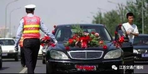 开双闪上路会被扣分吗,什么情况下不打开双闪扣6分