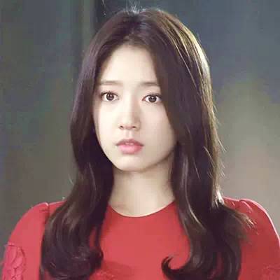 适合脸大脸肉的简单易操作发型,瘦脸额头高发型女2021流行发型