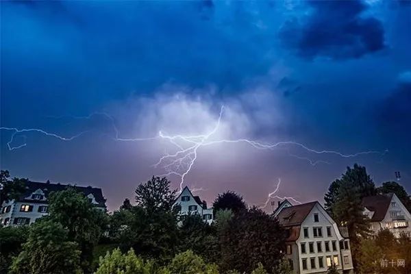 闪电的10大怪现象,关于闪电的惊人事实