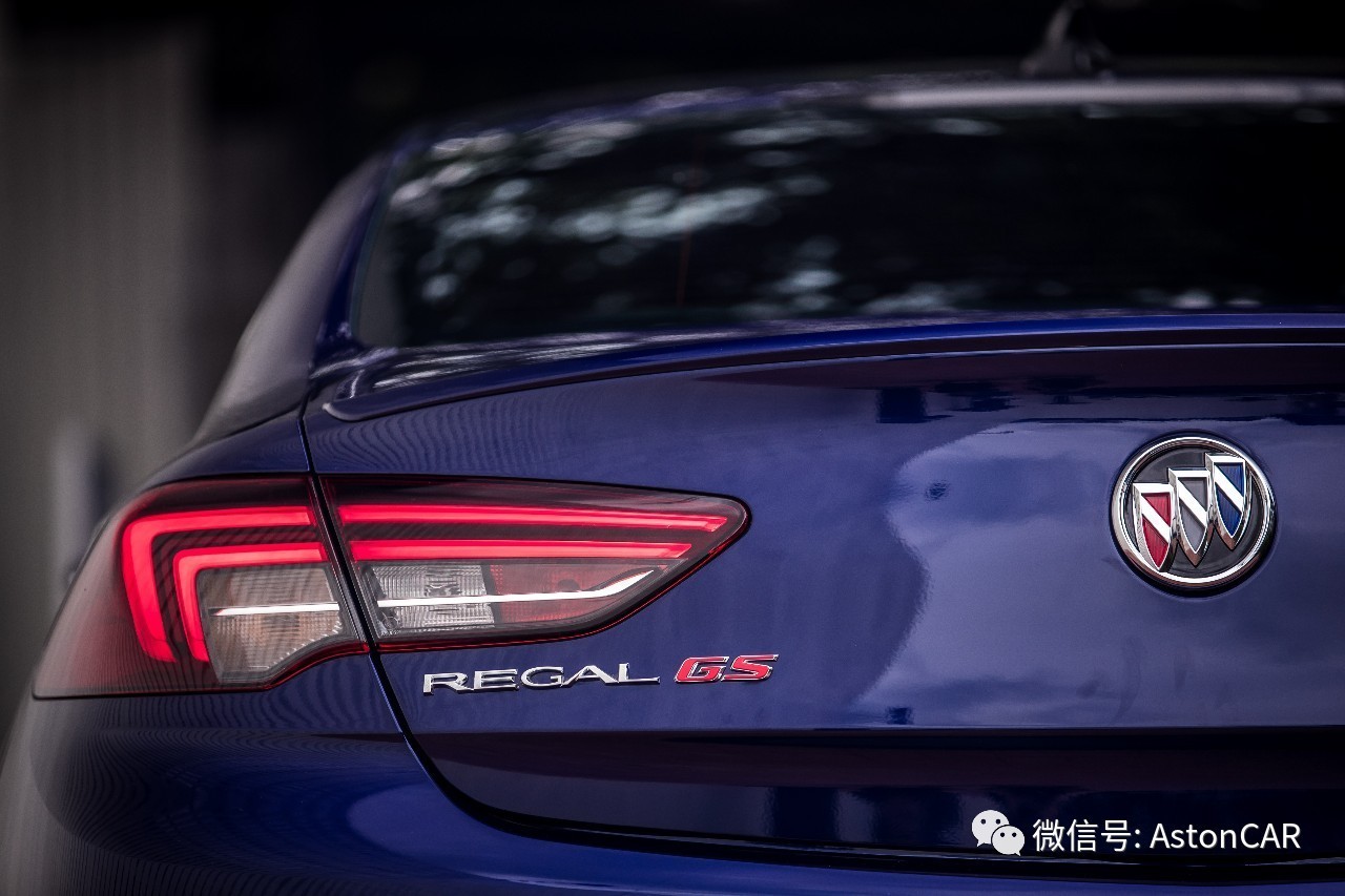 现在君威gs还值得入手吗,这年头还能买轿车吗