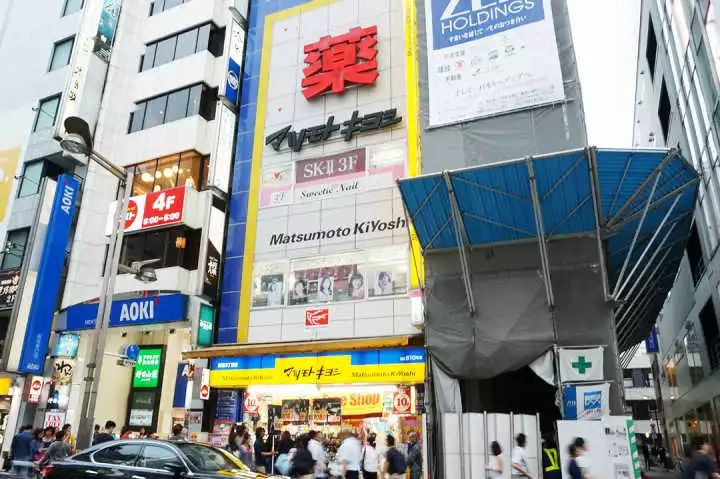 最高级的红色是什么,最高级最不过时的红色是哪一种