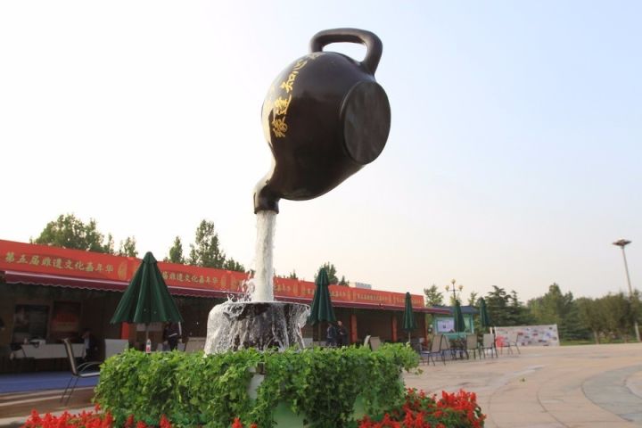 鍥介洉浣滃搧,鍥介洉瑁呬慨