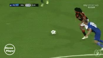 足球小罗如何利用假射来触发双触,小罗足球技巧